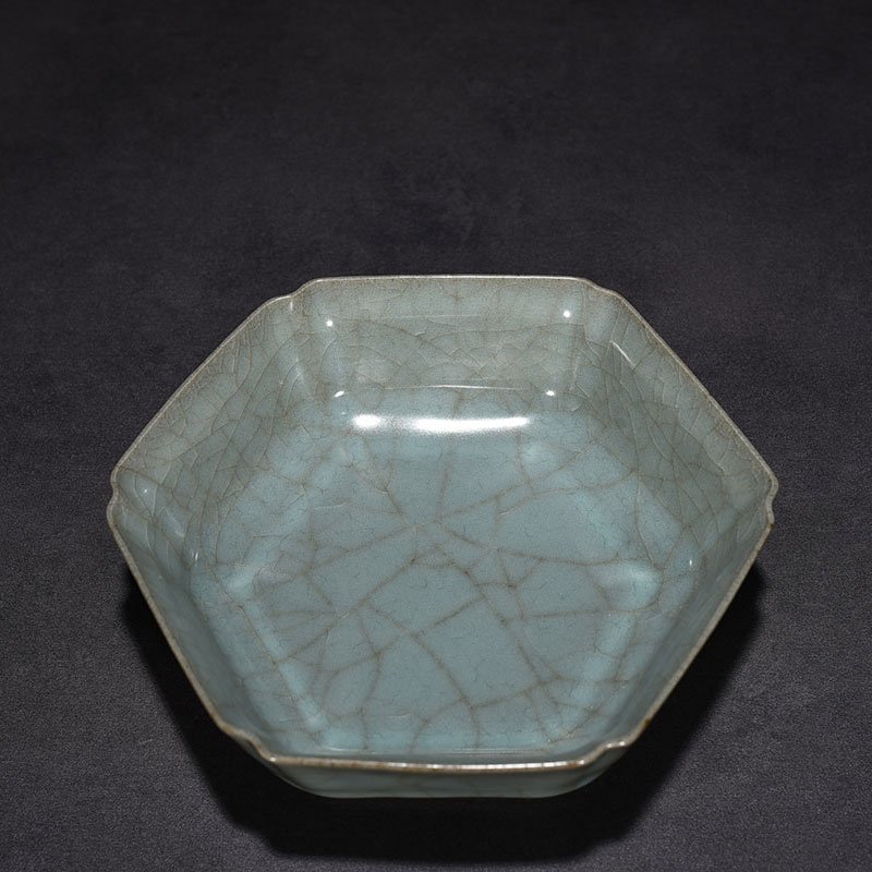 Song Dynasty official kiln six-square wash