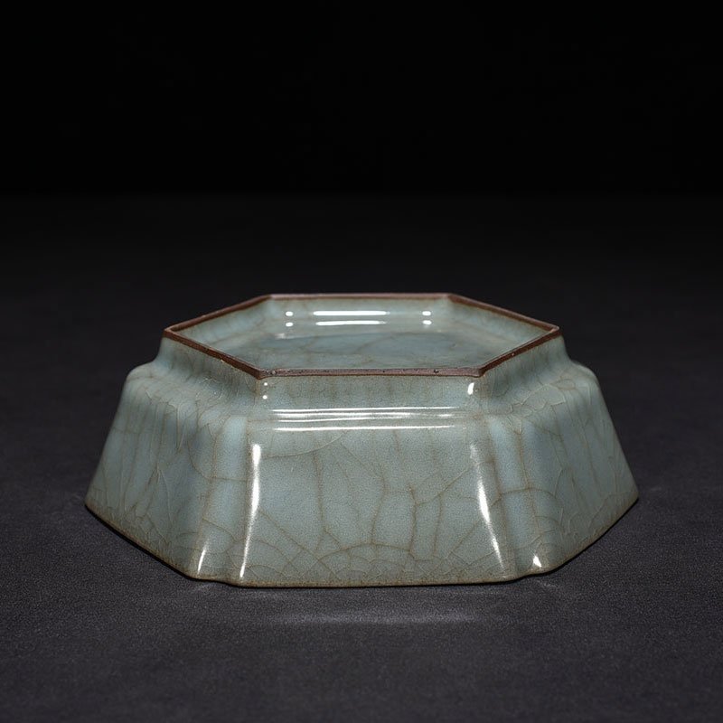 Song Dynasty official kiln six-square wash
