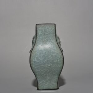 Song Dynasty Guan Kiln Ice Cracked Square Vase