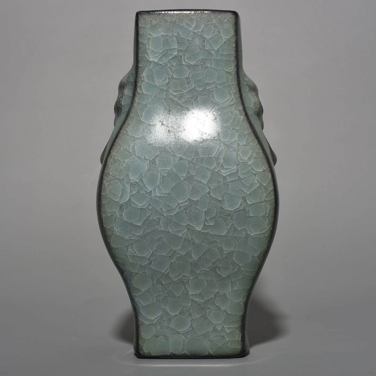 Song Dynasty Guan Kiln Ice Cracked Square Vase