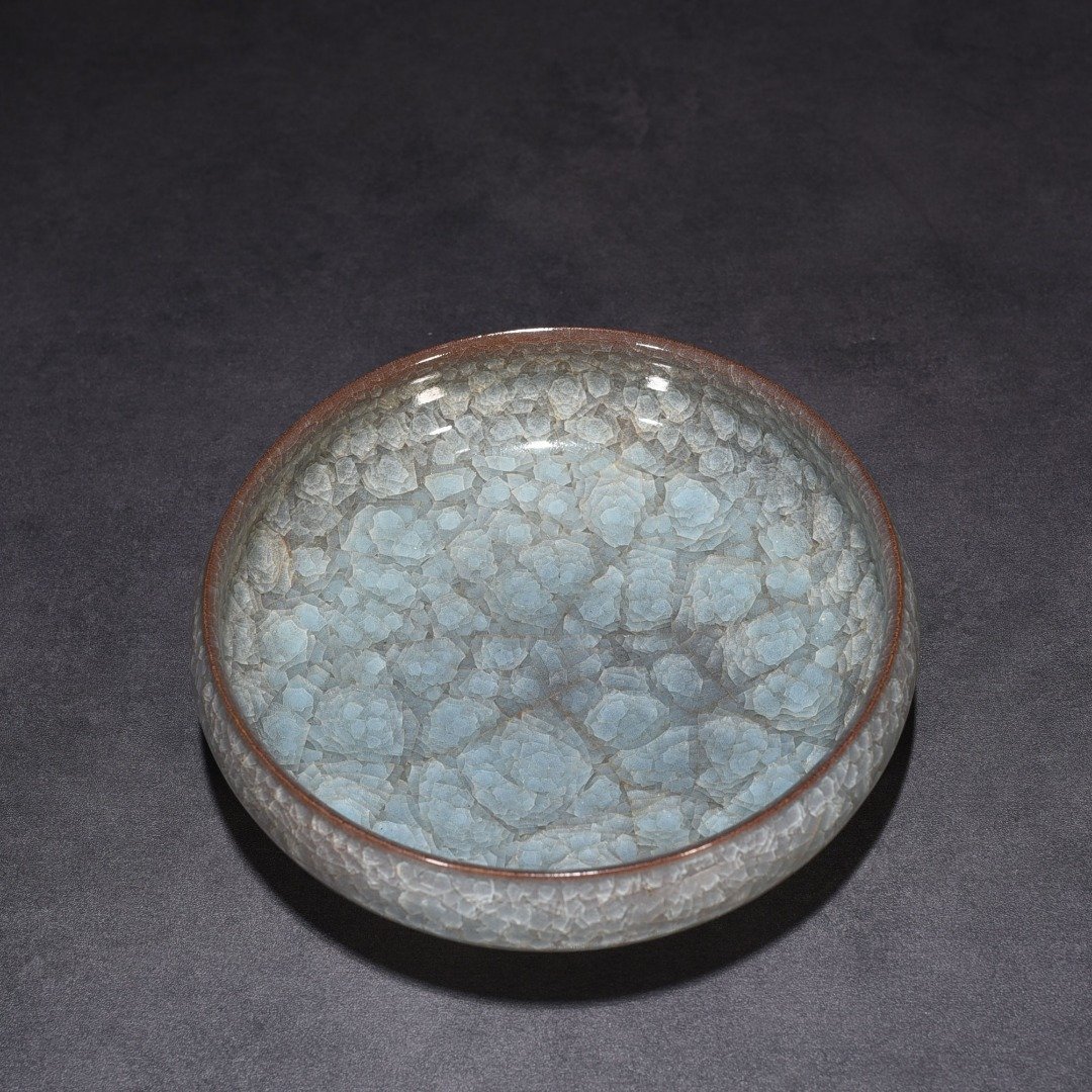 Song Dynasty Guan Kiln Ice Crack Round Wash