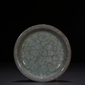 Song Dynasty Guan kiln ice cracked edge plate