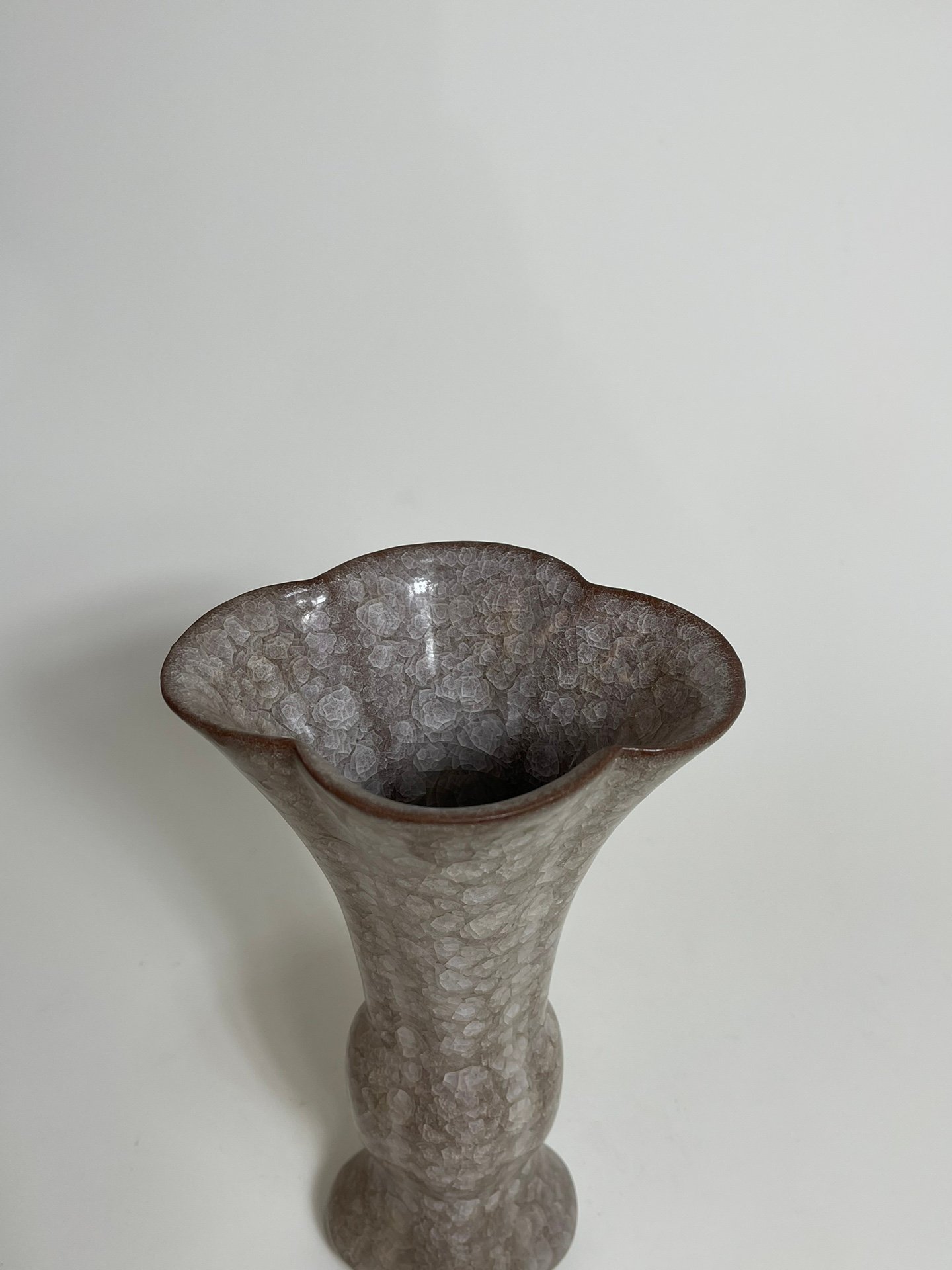 Song Dynasty kiln ice cracked begonia style flower goblet