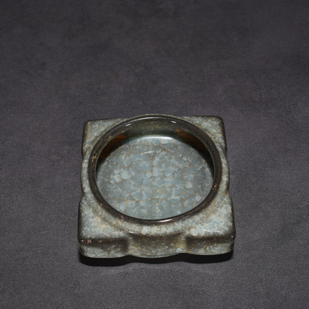 Song Dynasty Guan Kiln Ice Crack Cong Washer