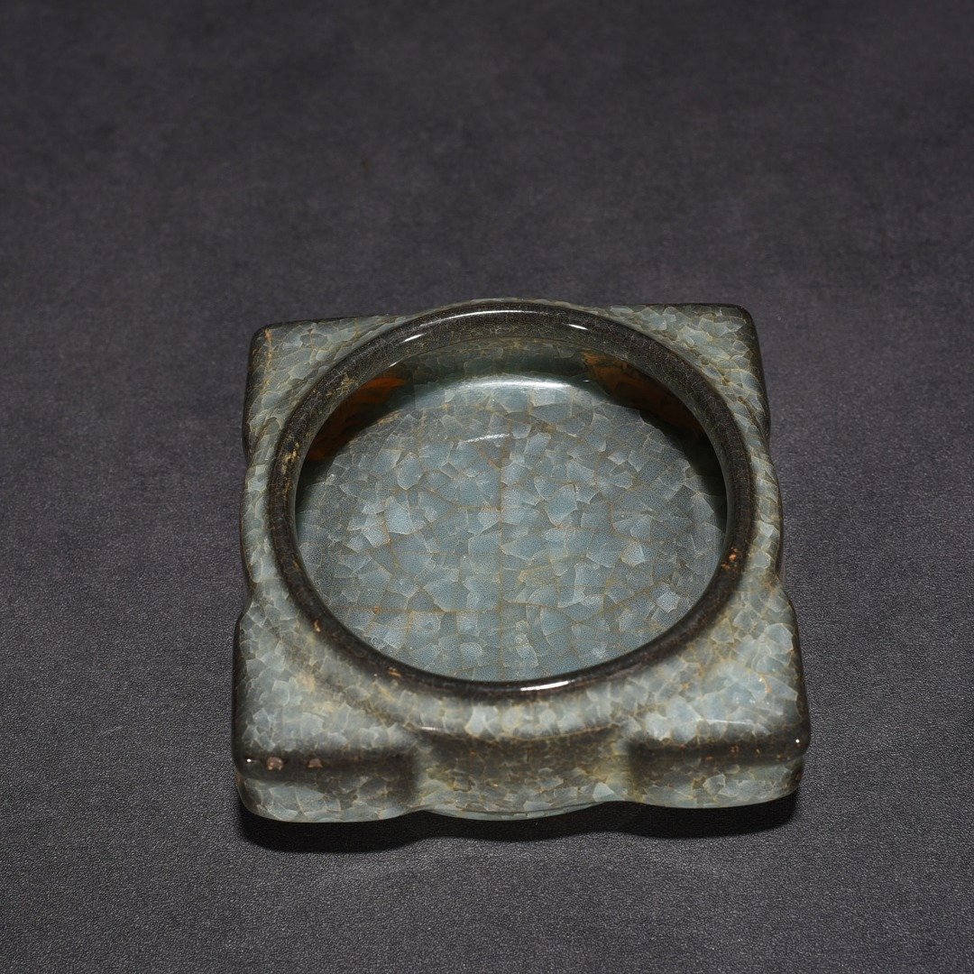 Song Dynasty Guan Kiln Ice Crack Cong Washer