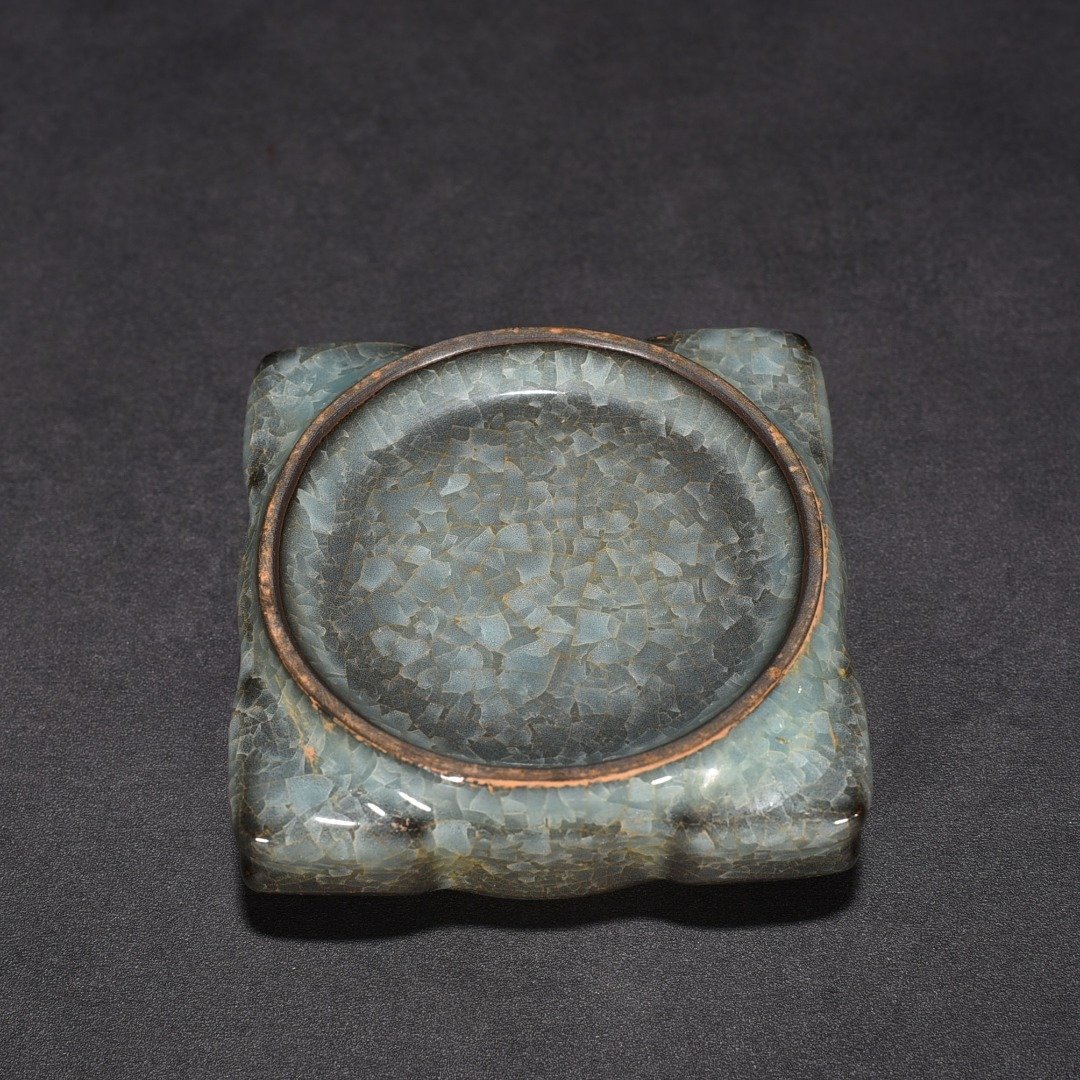 Song Dynasty Guan Kiln Ice Crack Cong Washer