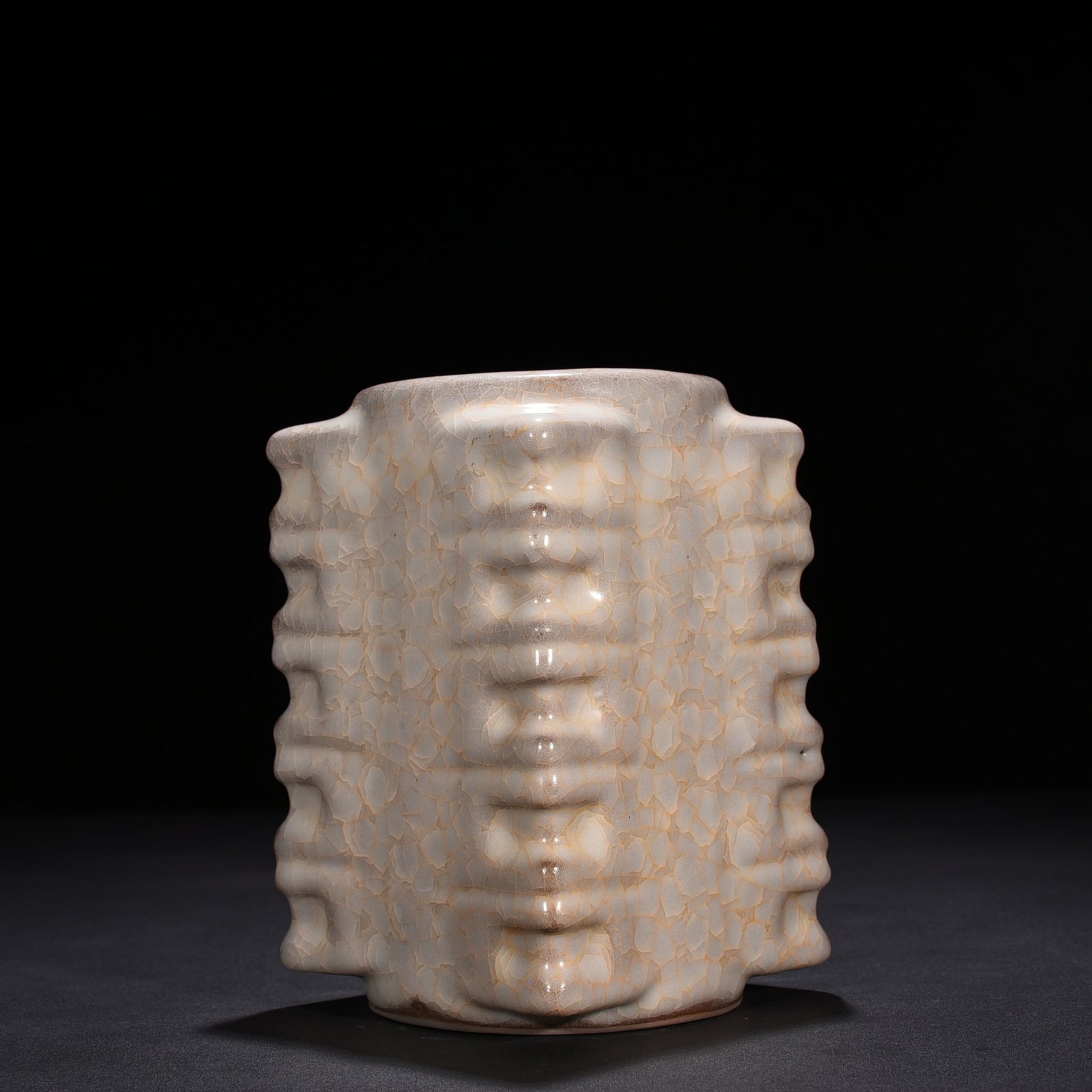 Song Dynasty Guan kiln ice cracked Cong style vase