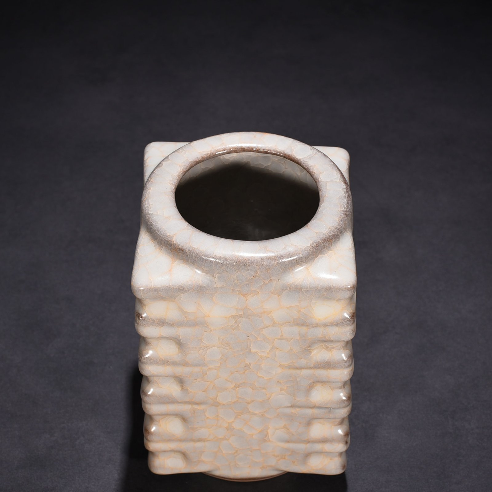 Song Dynasty Guan kiln ice cracked Cong style vase