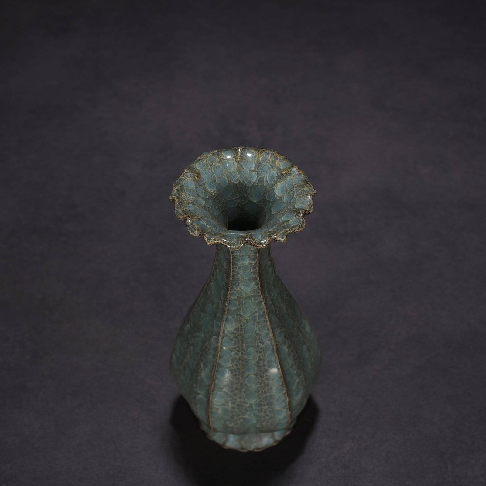 Song Dynasty  kiln ice cracked melon jade pot spring vase