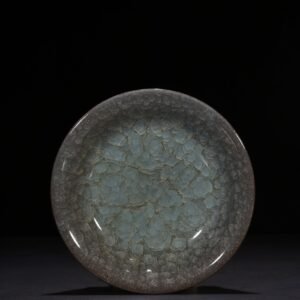 Song Dynasty Guan Kiln Ice Crack Plate