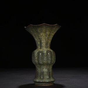 Song Dynasty Guan Kiln Ice Crack Flower Goblet