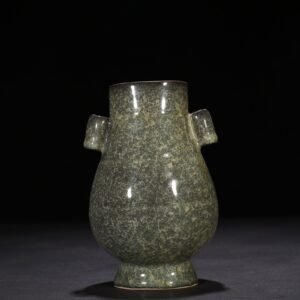 Song Dynasty kiln ice cracked through-ear vase