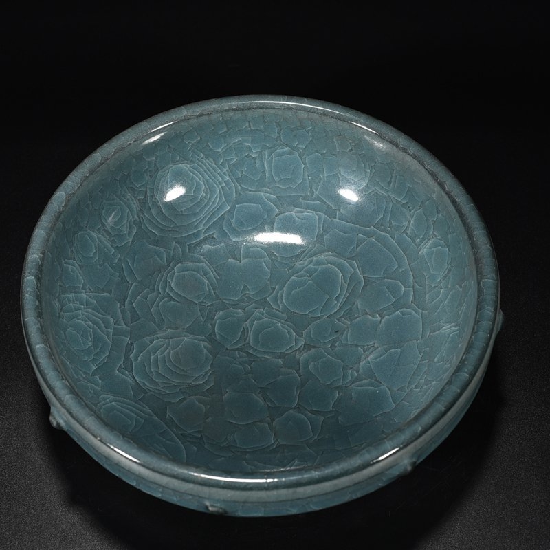 Song Dynasty Guan kiln ice crack drum nail wash