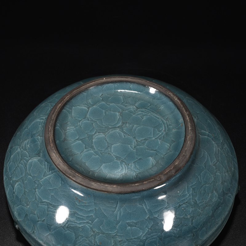 Song Dynasty Guan kiln ice crack drum nail wash
