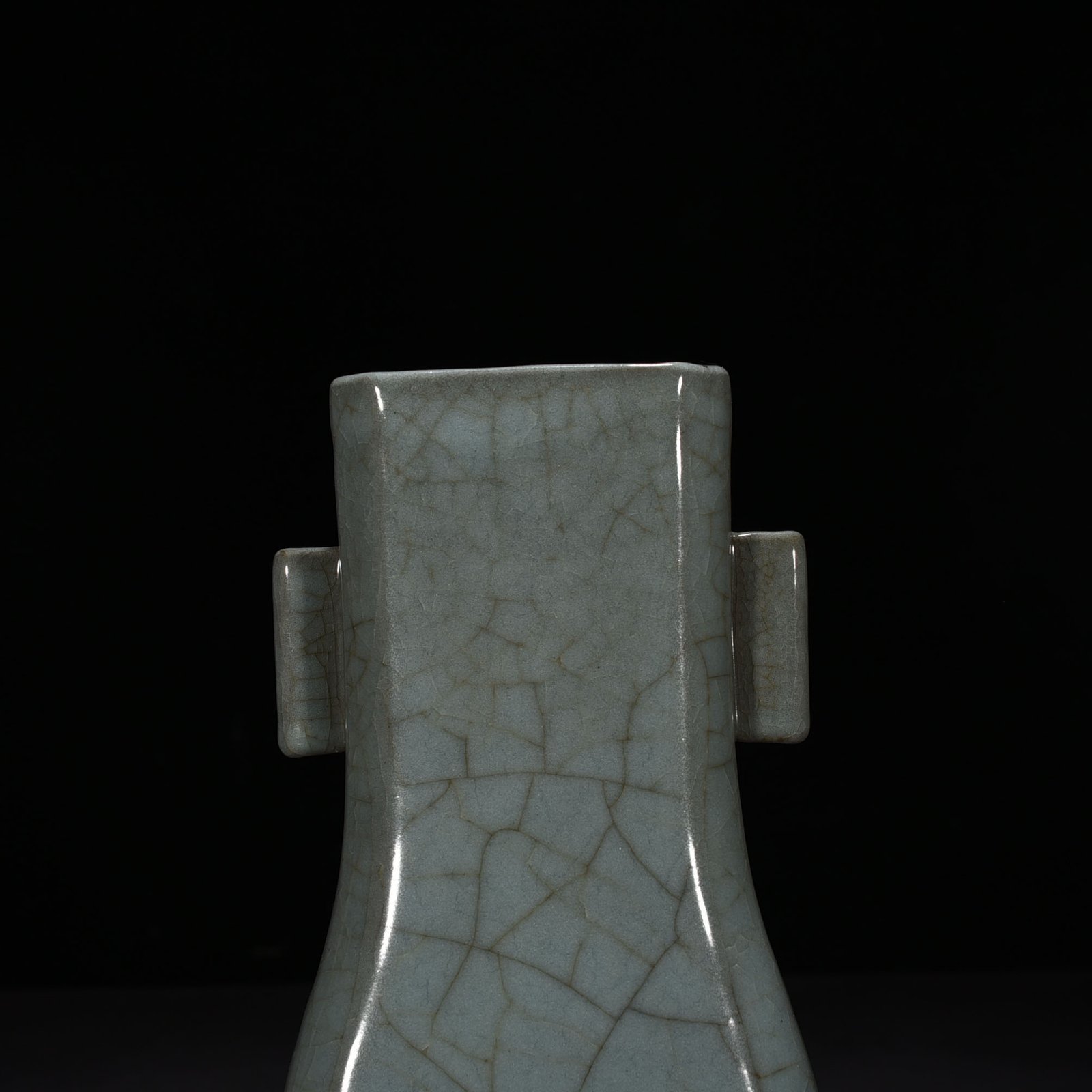 Song Dynasty Guan Kiln square vase