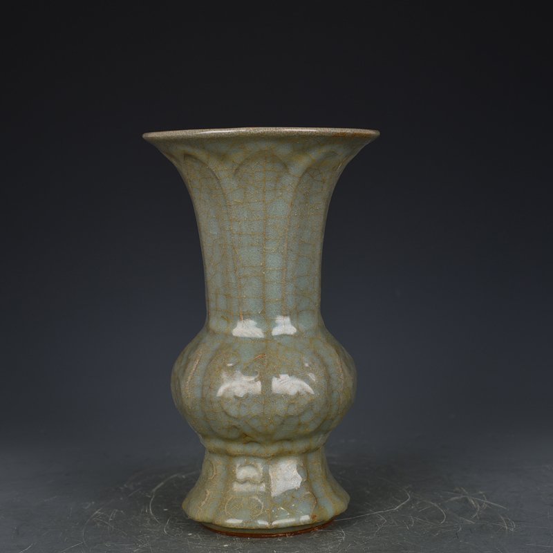 Song Dynasty Chongning fifth year flower vase