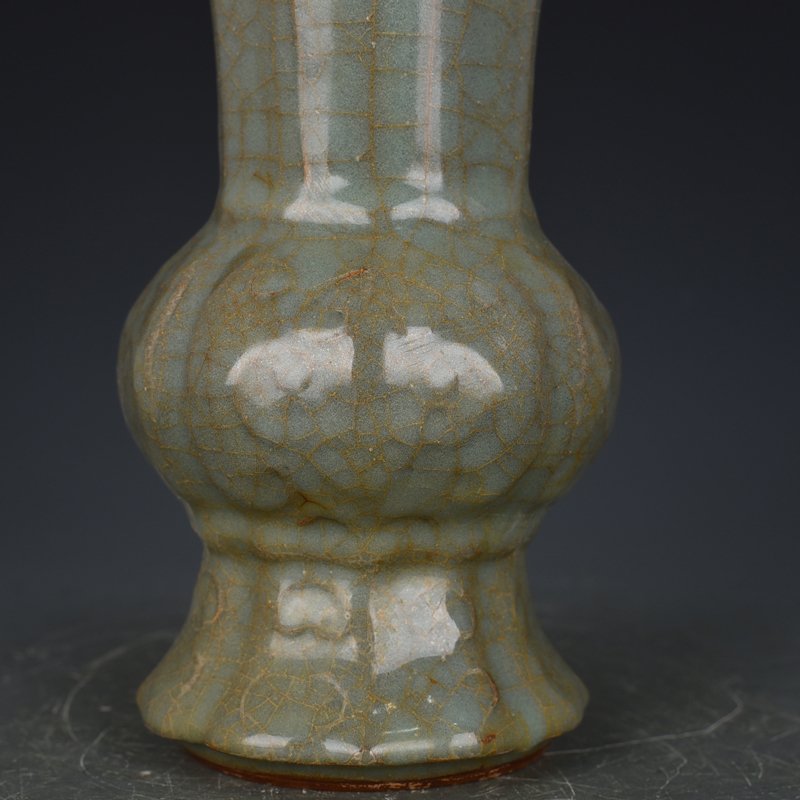 Song Dynasty Chongning fifth year flower vase