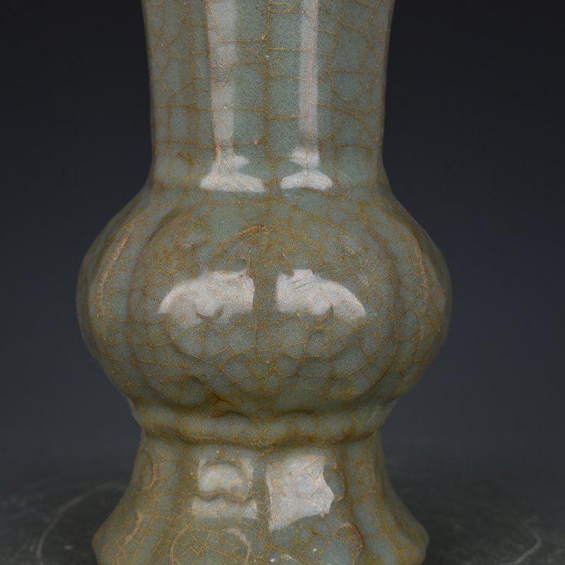 Song Dynasty Chongning fifth year flower vase