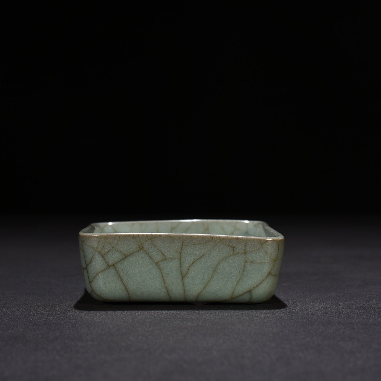 Song Dynasty Official Kiln square wash