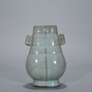 Song Dynasty Official Kiln moon white glaze through-ear vase
