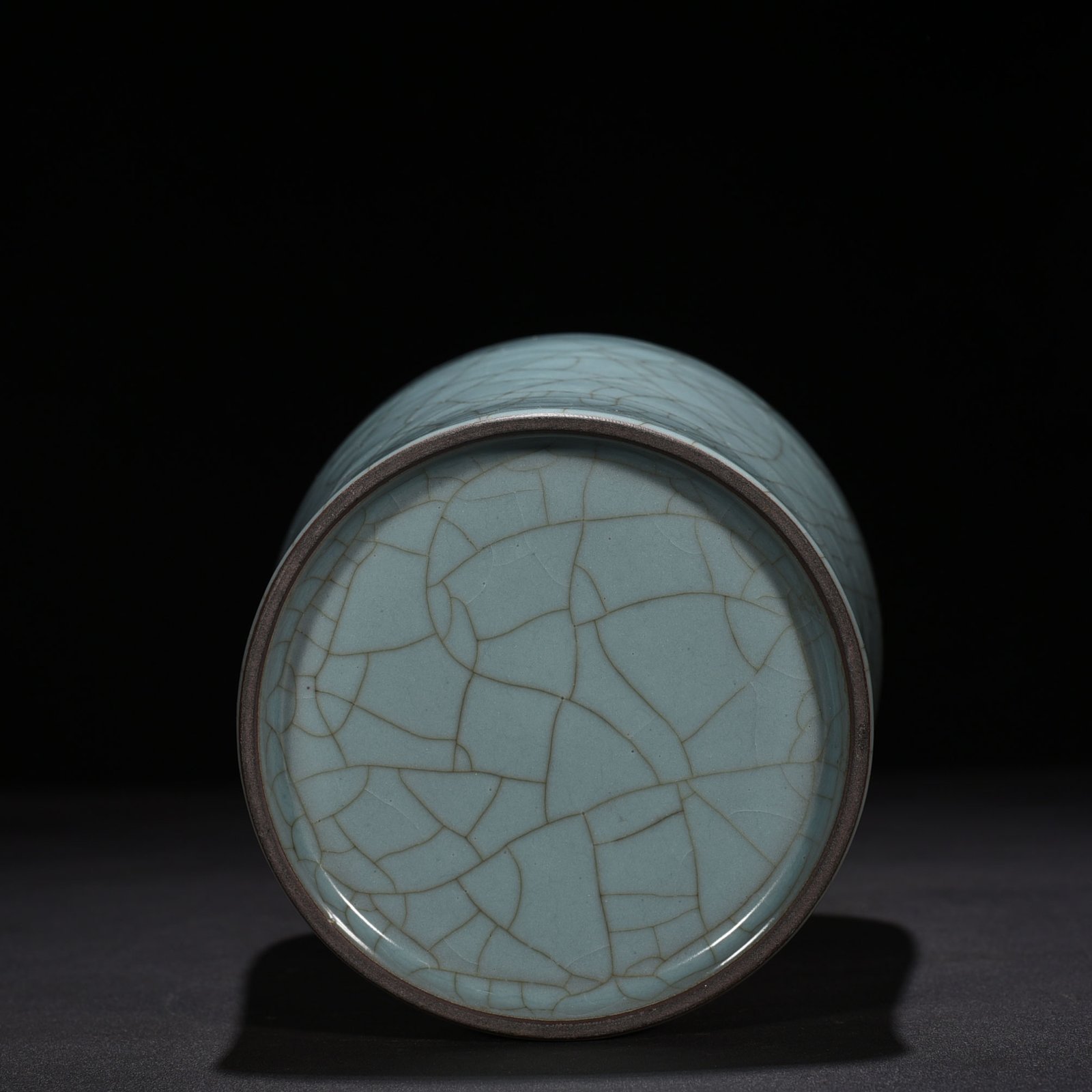 Song Dynasty Guan Kiln plum vase
