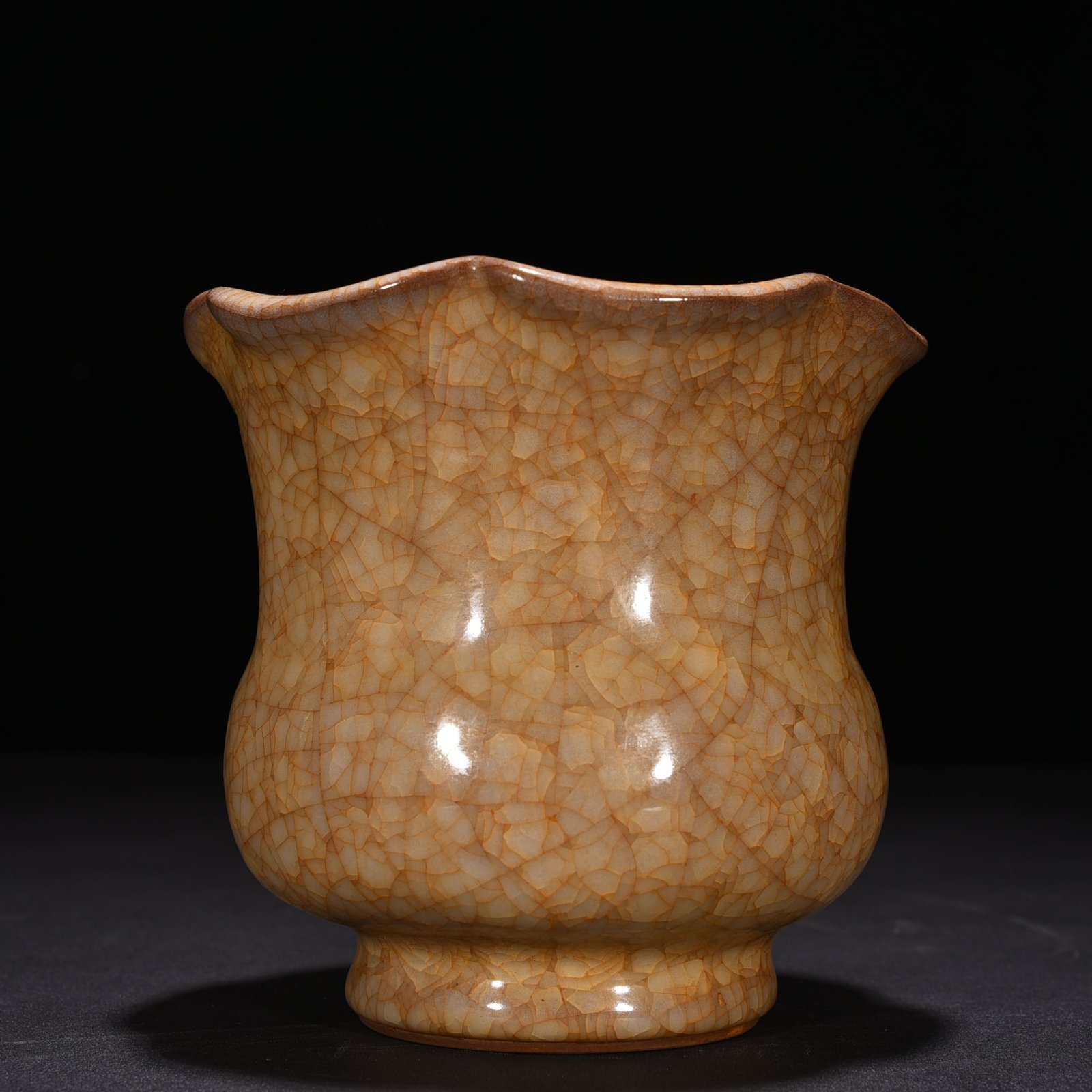 Song Dynasty kiln glaze ice cracked slag bucket