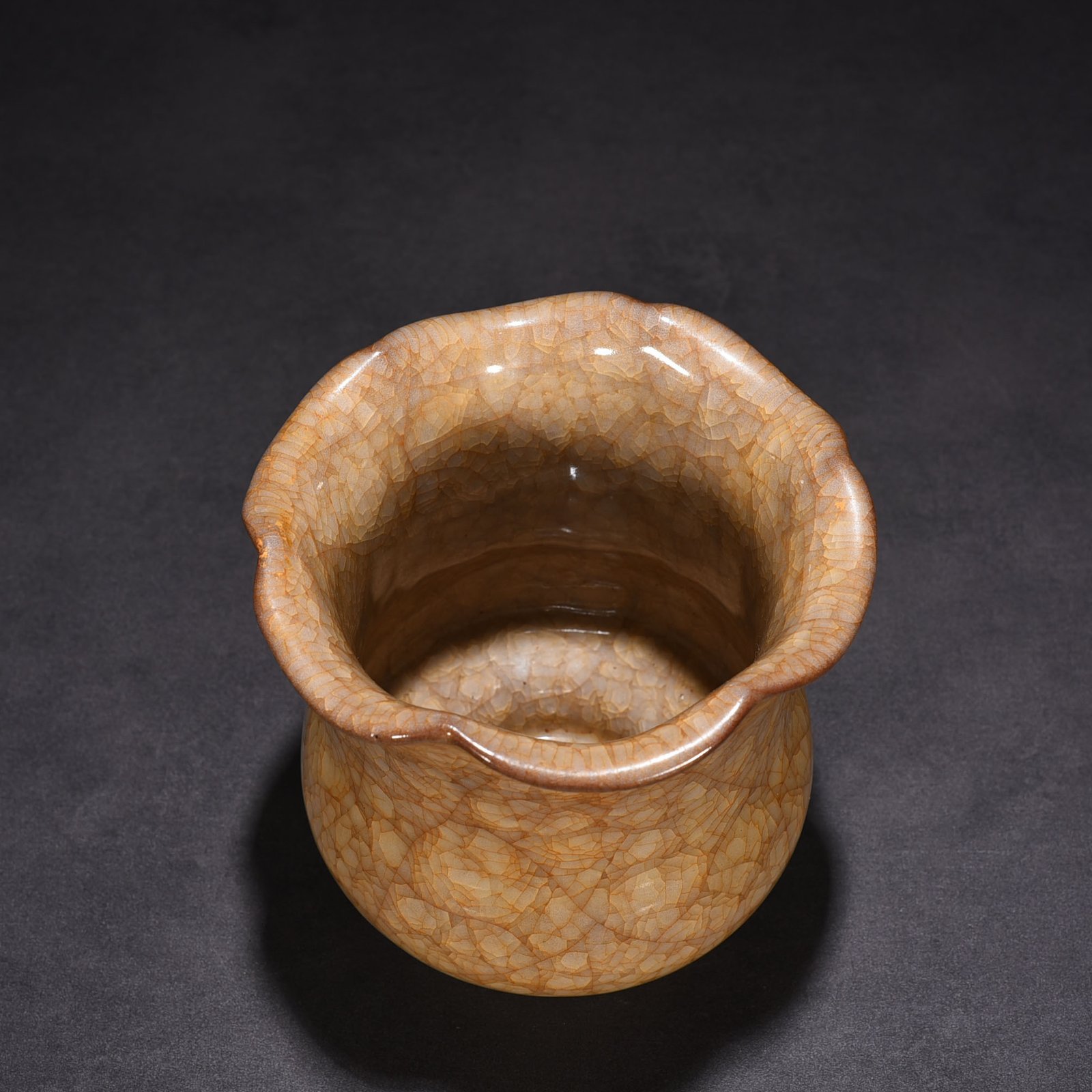 Song Dynasty kiln glaze ice cracked slag bucket