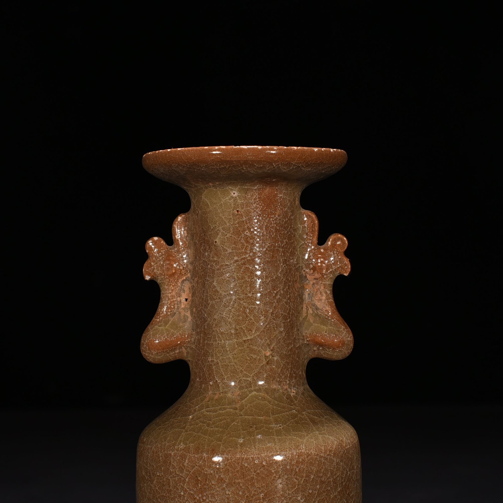 Song Dynasty official kiln glaze phoenix ear vase