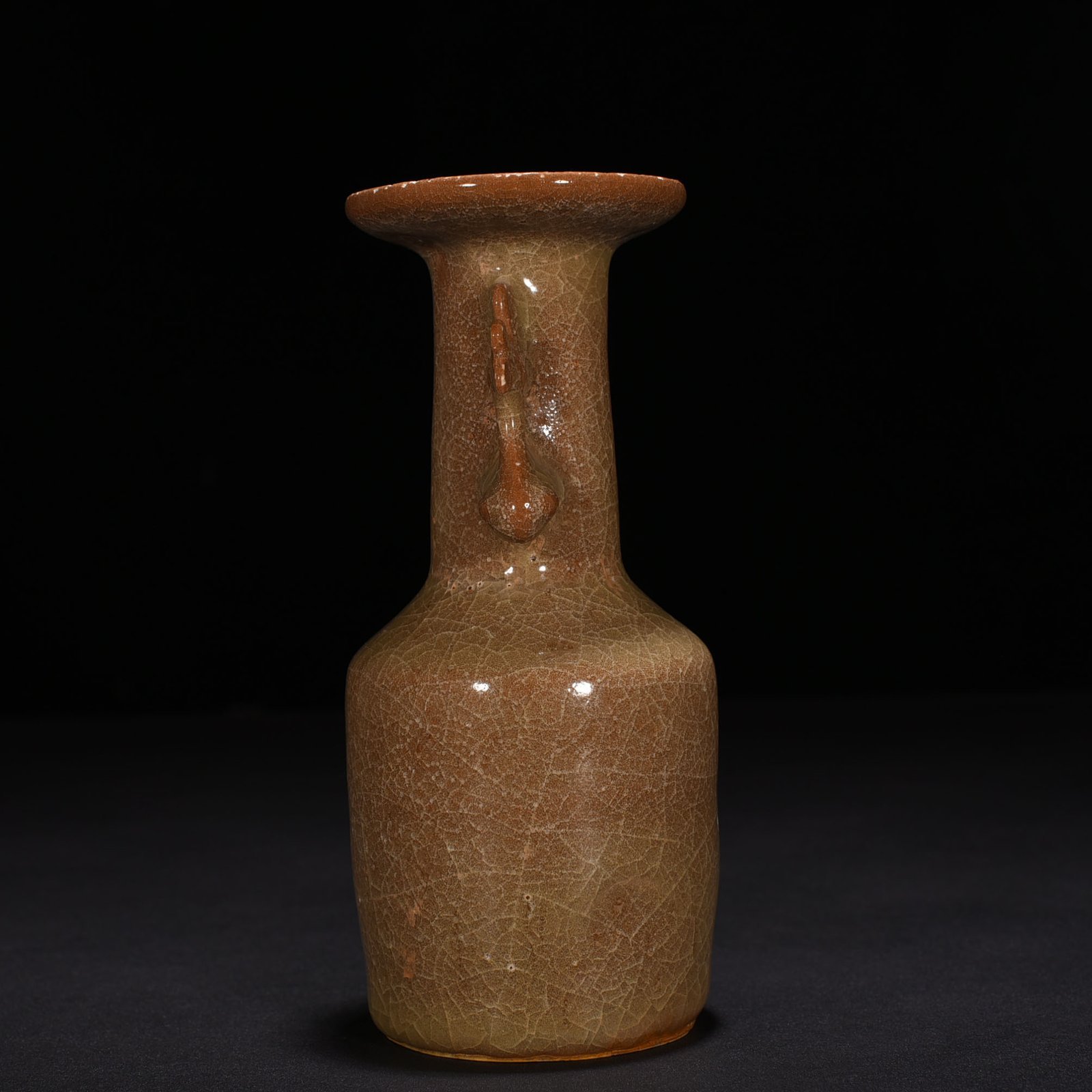 Song Dynasty official kiln glaze phoenix ear vase