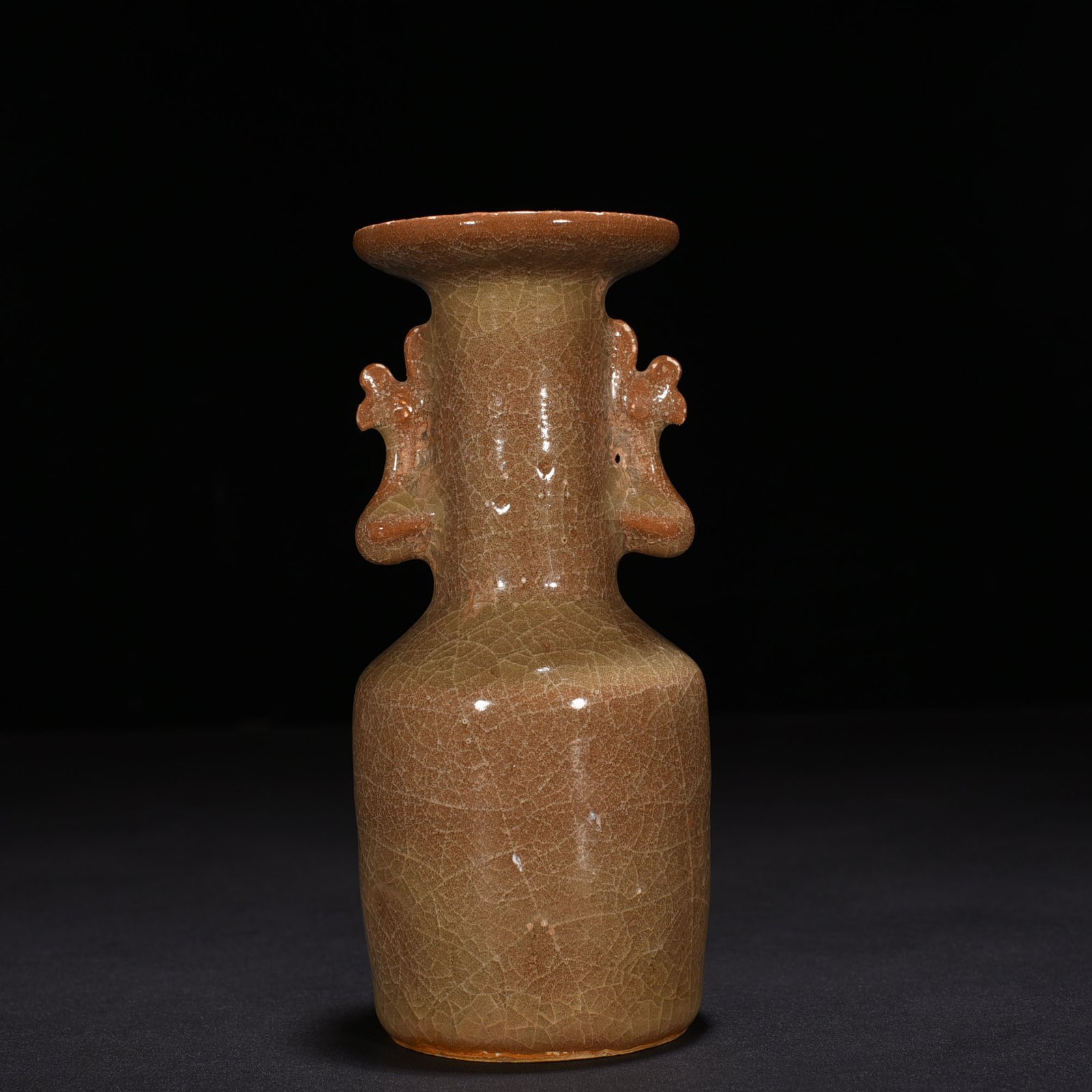 Song Dynasty official kiln glaze phoenix ear vase