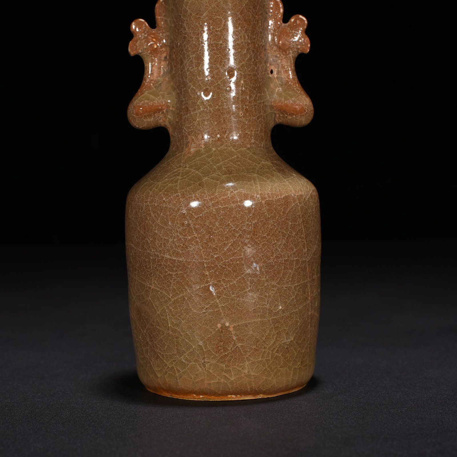Song Dynasty official kiln glaze phoenix ear vase