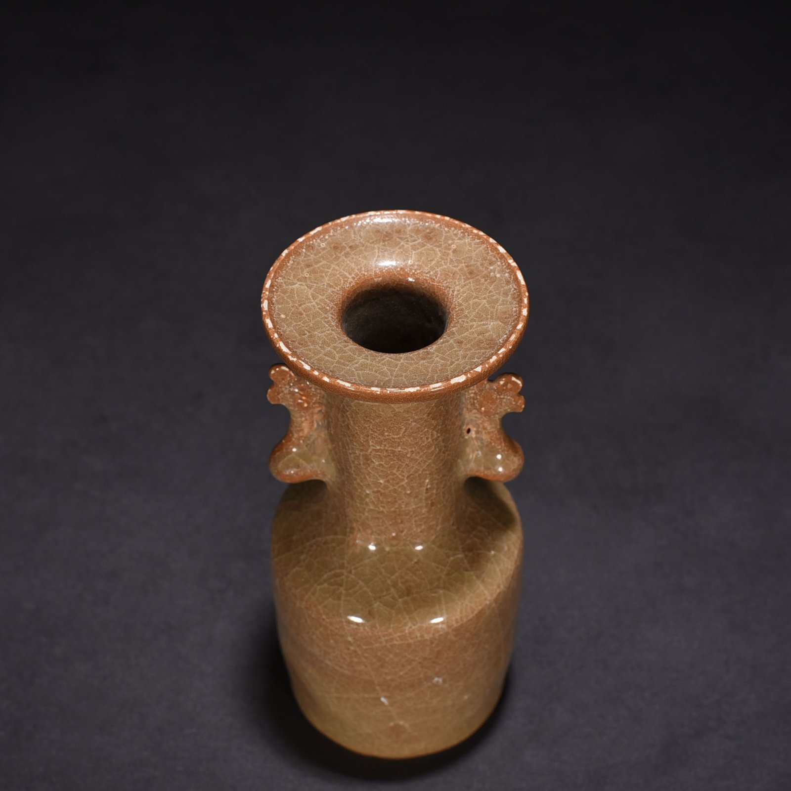 Song Dynasty official kiln glaze phoenix ear vase