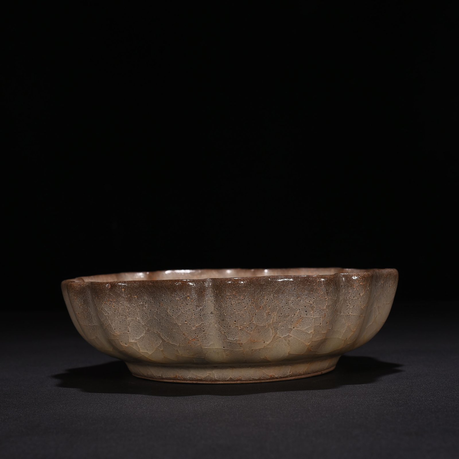 Song Dynasty official kiln glaze sunflower wash