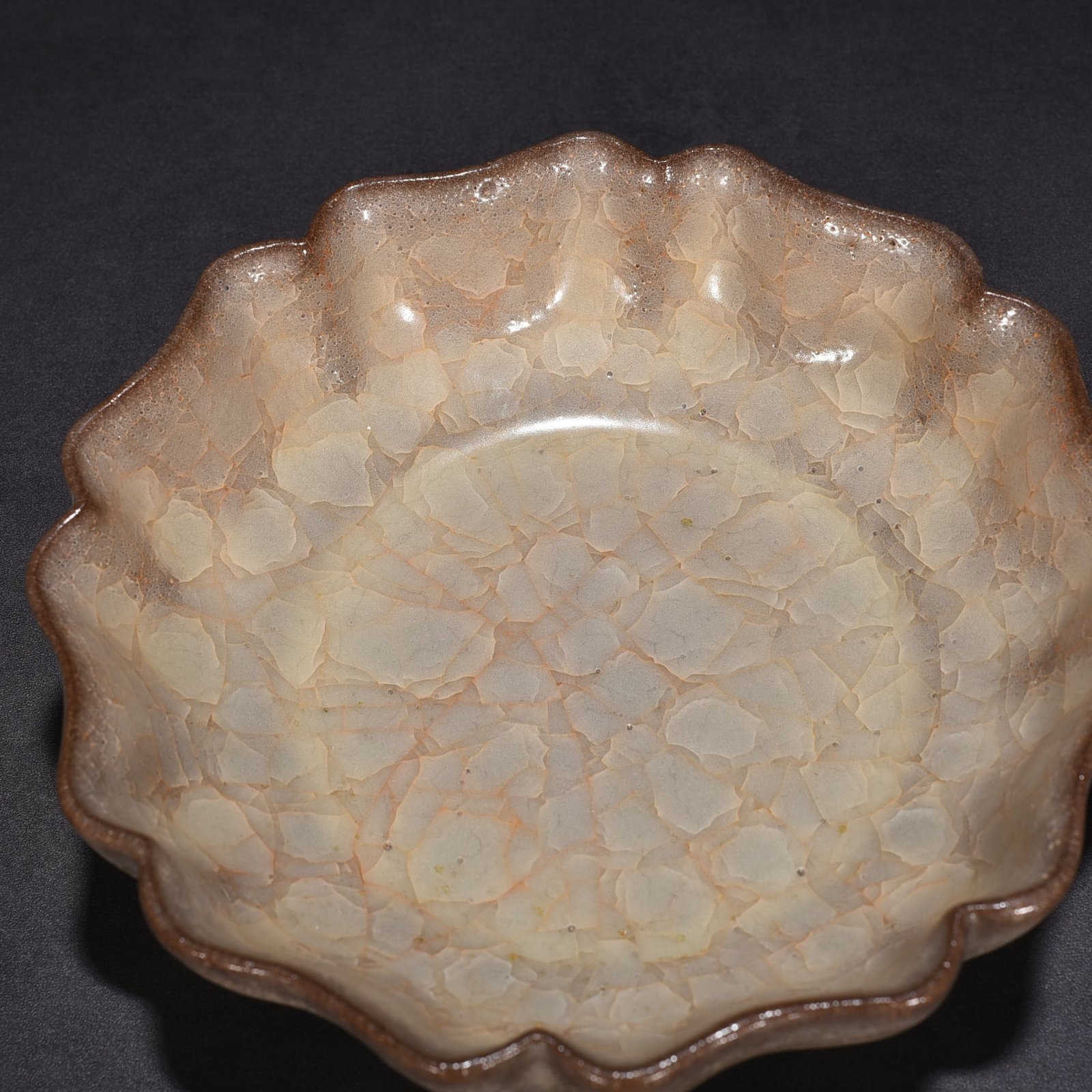 Song Dynasty official kiln glaze sunflower wash
