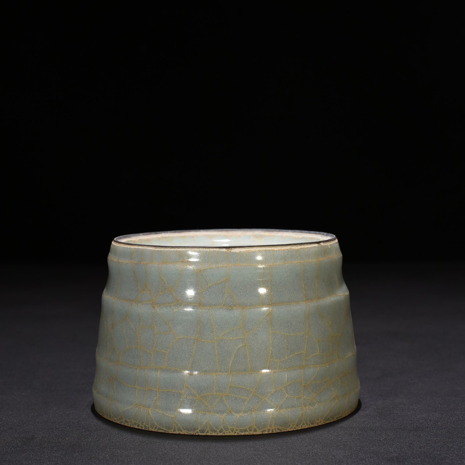 Song Dynasty official kiln dazzling pattern round wash