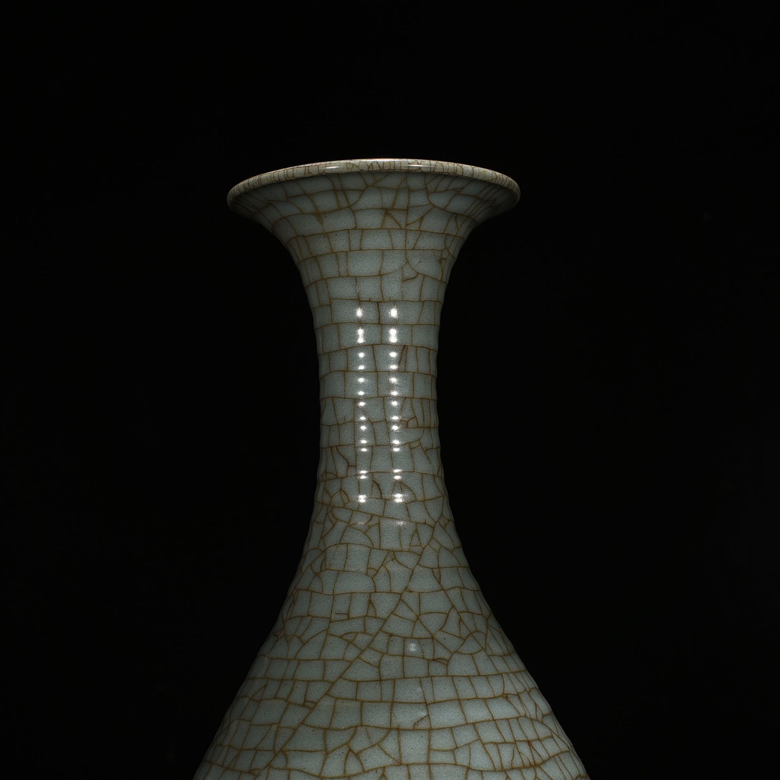 Song Dynasty official kiln dazzling pattern jade pot spring vase