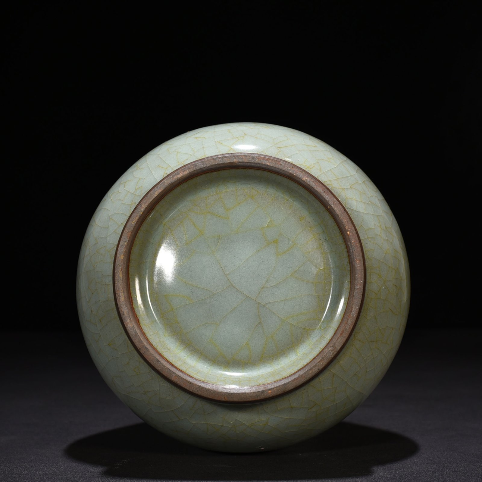 Song Dynasty official kiln dazzling pattern plate mouth bottle