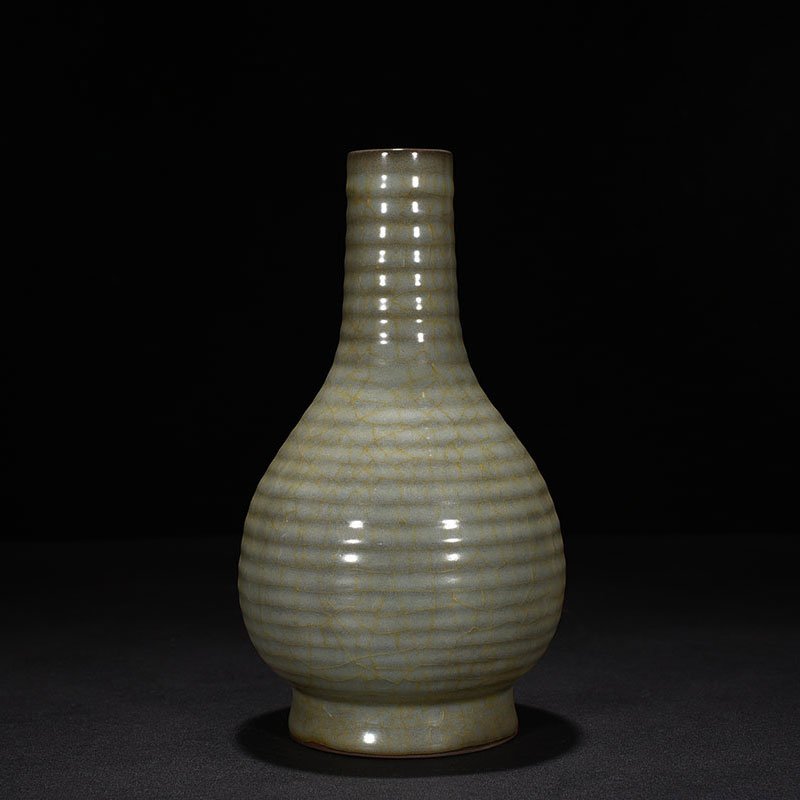 Song Dynasty official kiln dazzling pattern bile bottle