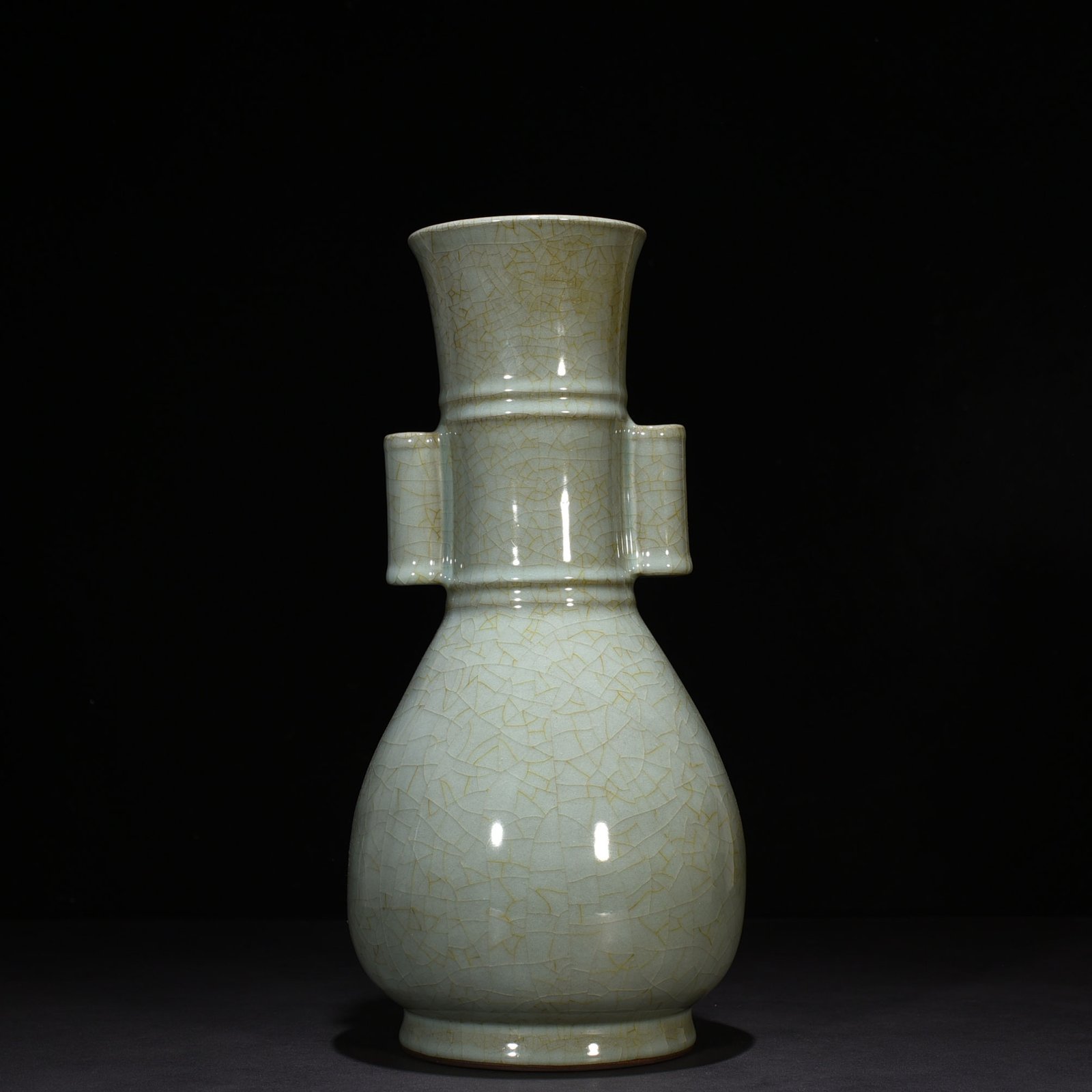 Song Dynasty official kiln dazzling pattern through-ear bottle