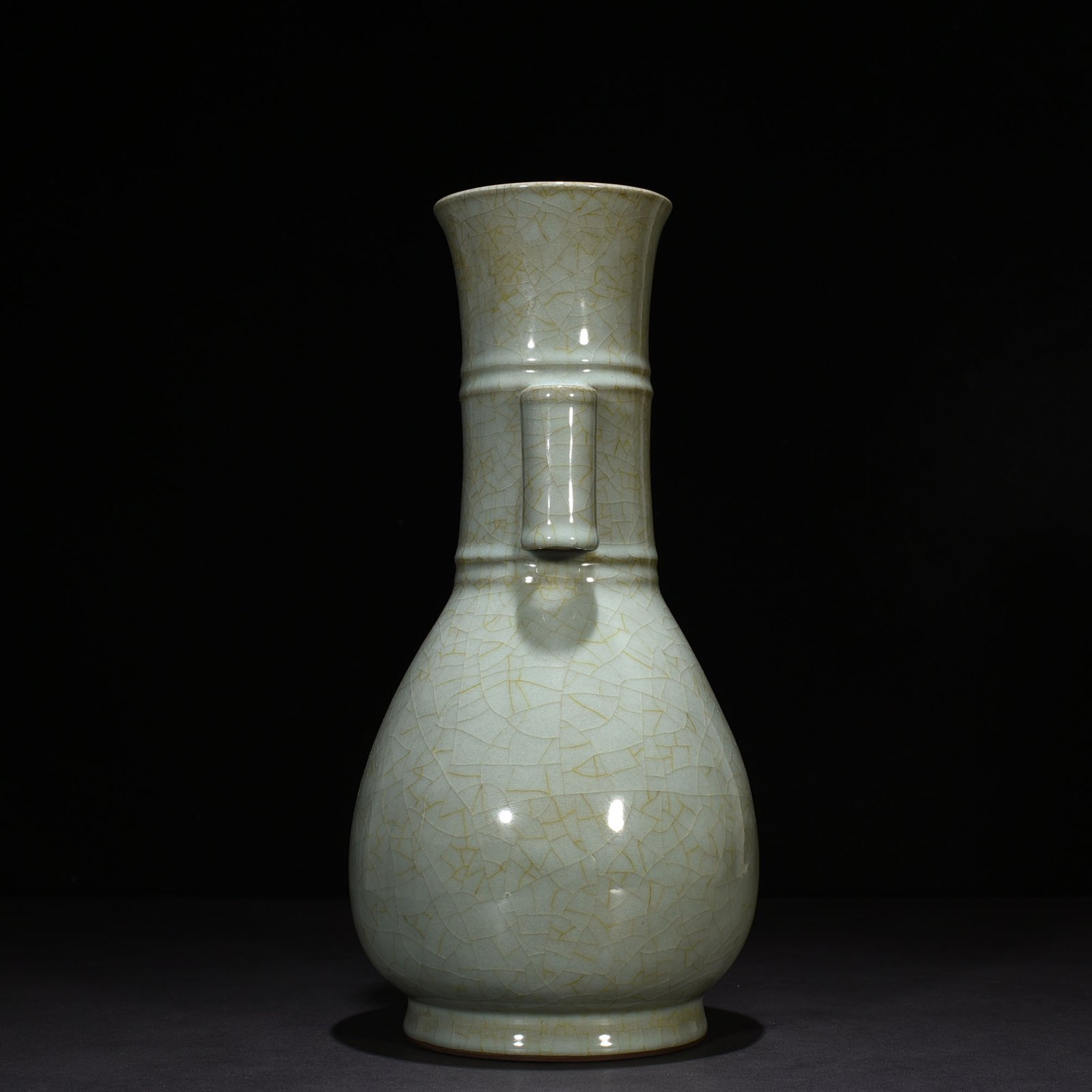 Song Dynasty official kiln dazzling pattern through-ear bottle
