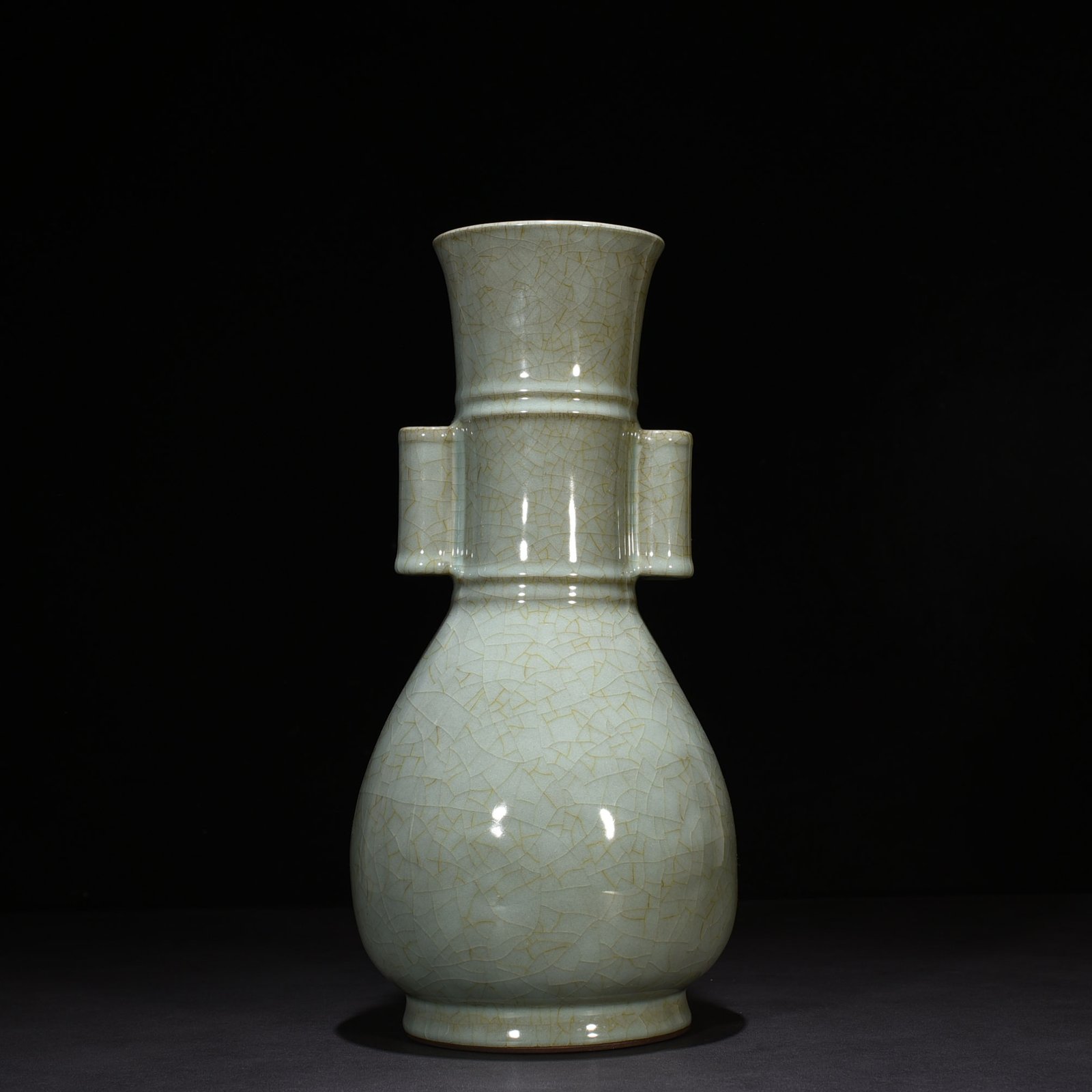 Song Dynasty official kiln dazzling pattern through-ear bottle