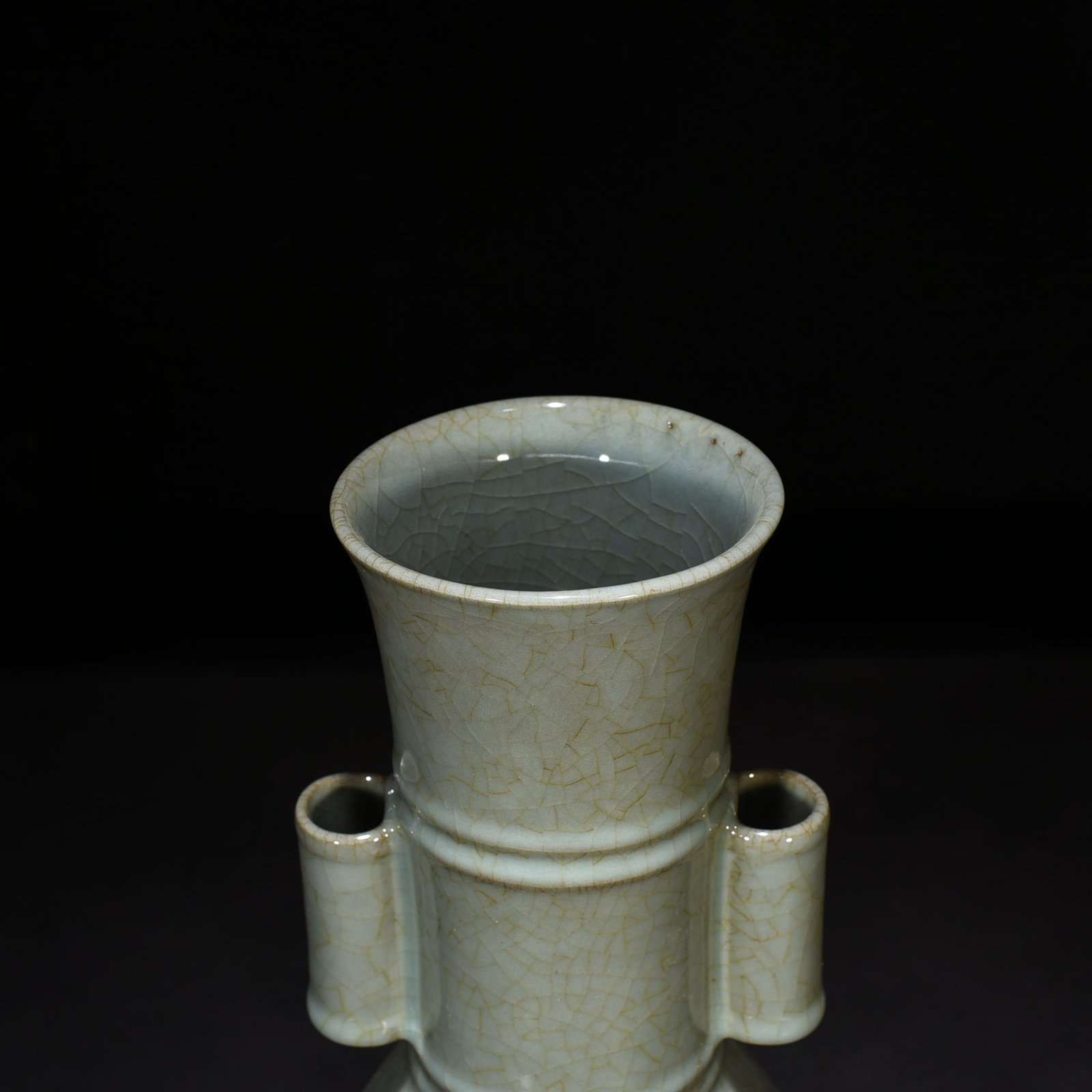 Song Dynasty official kiln dazzling pattern through-ear bottle