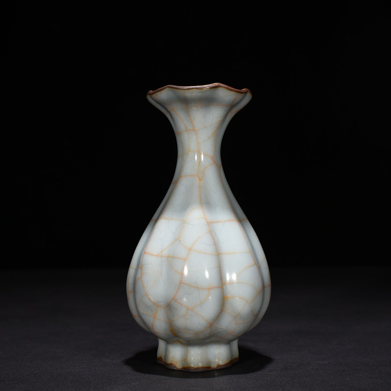 Song Dynasty official kiln melon vase