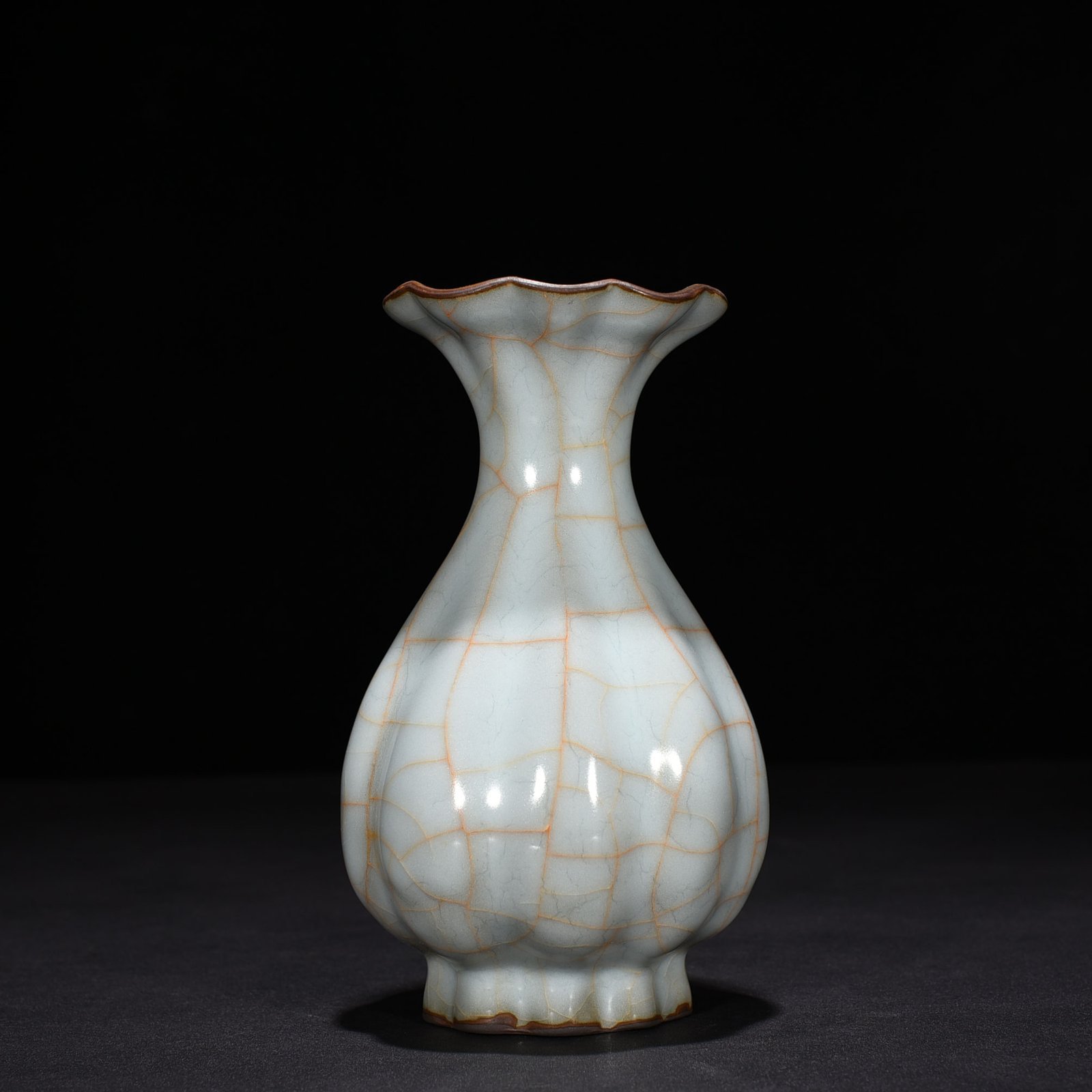Song Dynasty official kiln melon vase