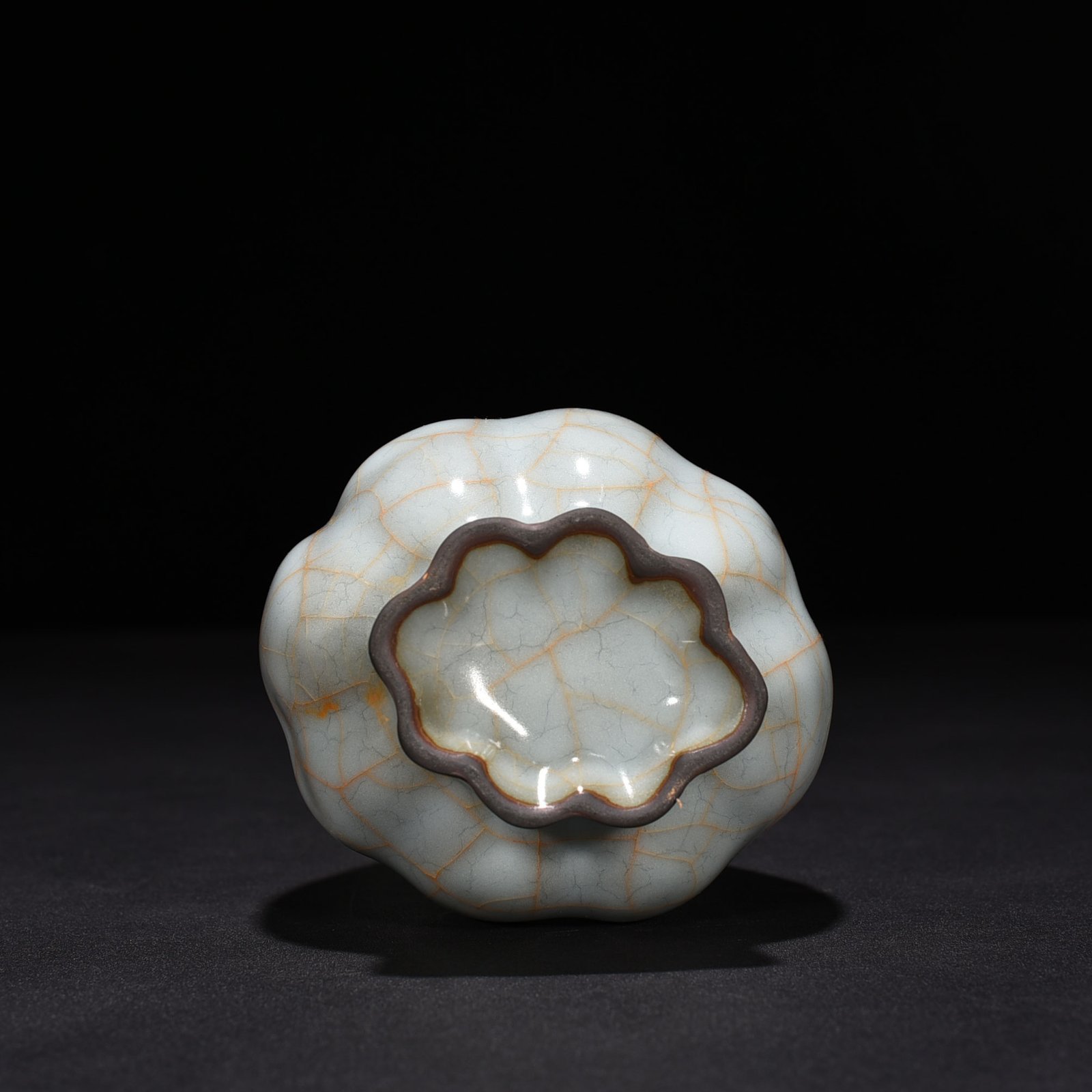 Song Dynasty official kiln melon vase