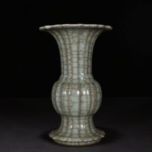 Song Dynasty Guan Kiln melon goblet