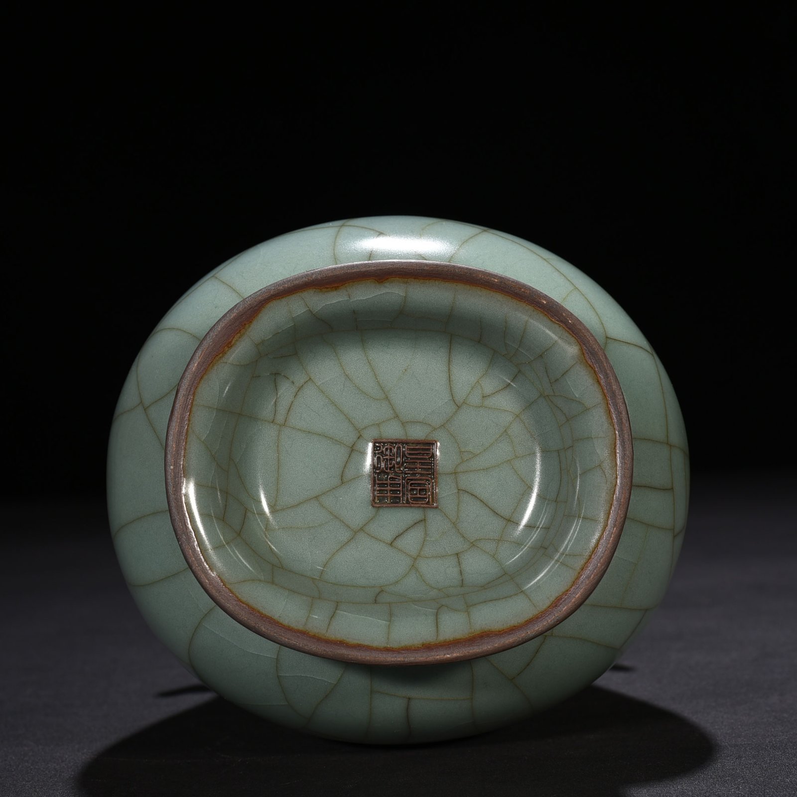 Song Dynasty official kiln royal palace imperial model Ruyi ear vase