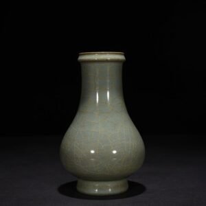 Song Dynasty official kiln plate mouth vase