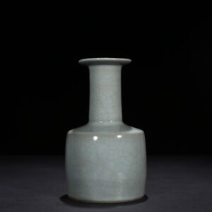 Song Dynasty official kiln plate mouth vase