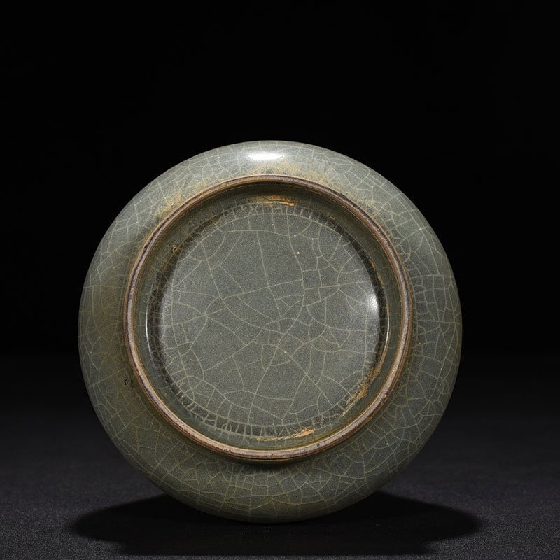 Song Dynasty official kiln straight neck vase
